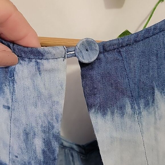 Very J. Tie Dye. Midi Dress. Size Large. EUC - Picture 4 of 12